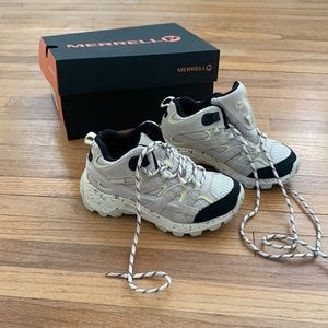 Merrell Moab 2 Waterproof Confetti Cake Hiking Boot. LIMITED EDITION. Kids 10.5